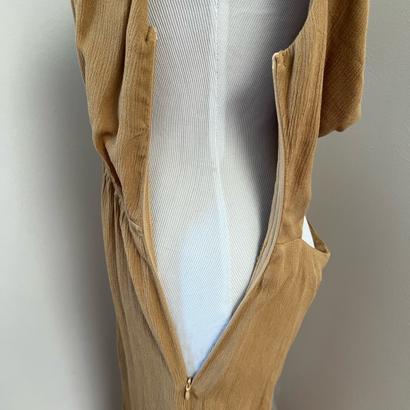 CUPSHE Florence Column V Neck Dress in Tan Midi Zippered Cut Out Sleeveless NWT - Picture 5 of 10